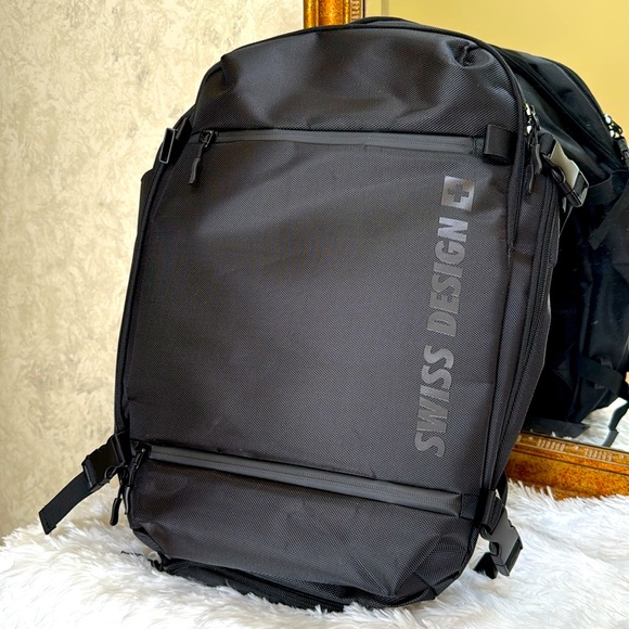 NEW* Men's Swiss Design Black Travel Backpack.  7 seperate storage compartments. - Picture 3 of 17